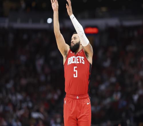 NBA三消息：范弗利特賽季報(bào)銷，曾凡博簽約籃網(wǎng)，勇士陣容還剩6席