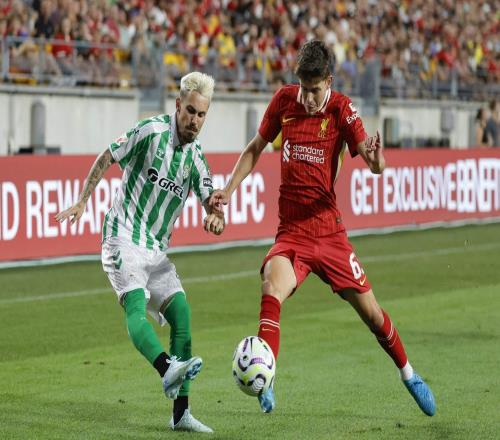 TA：麥康奈爾與歐文貝克都將提前結束租借生涯，重返利物浦