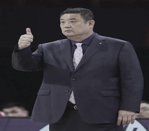 五虎將痛失一虎，楊瀚森痛別恩師，山東籃球青訓(xùn)人才流失將加劇
