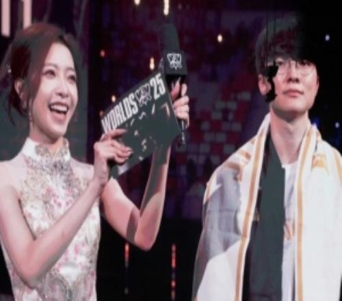 希然曬照：這一次作為主持人見證賽事長河里新的歷史，何其有幸