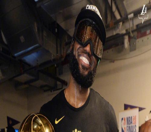 皮爾斯：珍妮巴斯靠詹姆斯得到100億美元！還有總冠軍！