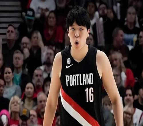 開拓者不敵尼克斯，楊瀚森一紀(jì)錄慘遭終結(jié)，斯普利特全場(chǎng)都在夢(mèng)游