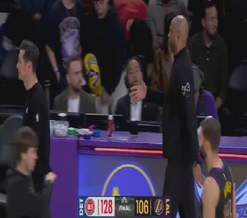 No！突發(fā)傷病潮！湖人又一首發(fā)球員倒下