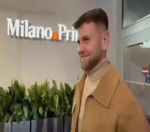 記者丨今早接受體檢，1月2日可踢卡利亞里