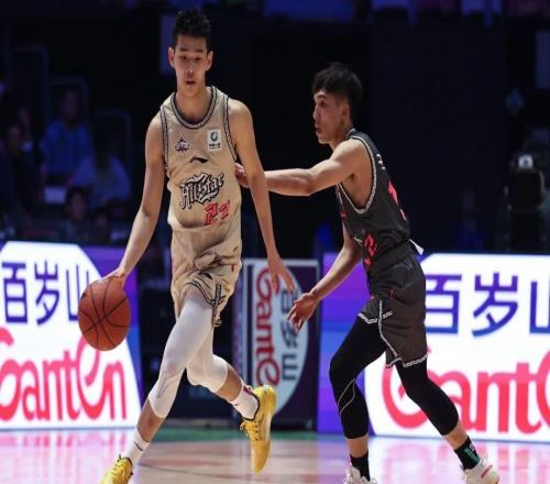 登陸NCAA，他能成為中國(guó)籃球新的領(lǐng)軍人物嗎