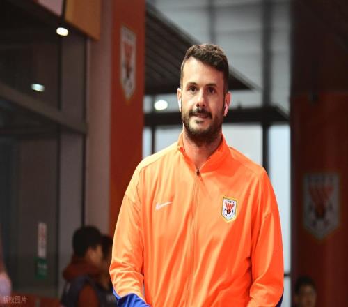 瓦科簽字了！2+1合同+秘密商務(wù)包，泰山隊破解中超限薪困局