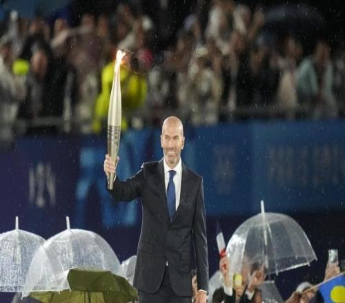 提前布局，世體：齊達(dá)內(nèi)想帶執(zhí)教皇馬時(shí)的2名助手同去法國隊(duì)