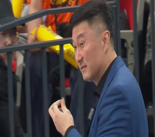 廣東雙殺山西！徐杰傷退王少杰被打出血，迪亞洛與觀眾爆發(fā)沖突