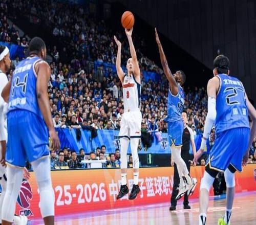 廣東客場(chǎng)挑戰(zhàn)北控恐吃敗仗！杜鋒缺兵少將，張慶鵬猛攻對(duì)手后防線(xiàn)