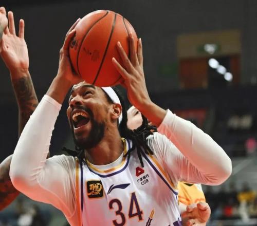 CBA常規賽！北控主場(chǎng)復仇廣東，廖三寧率殘陣死磕廣東雙外援