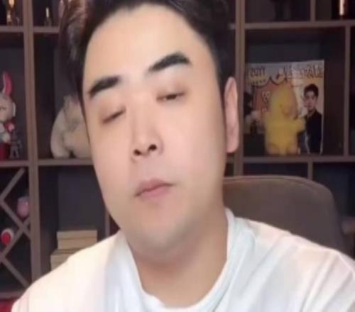 朱開談IG：現(xiàn)在能和HLE碰一下，但是想碰T1還是有點(diǎn)難