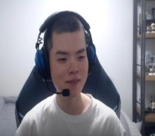 都是串子是吧！Smeb看決賽問誰能奪冠Deft：BLG！