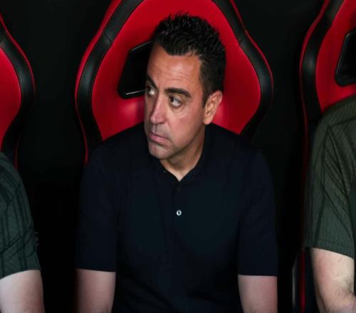 哈維引英超雙雄關注，曼聯(lián)熱刺評估換帥選項