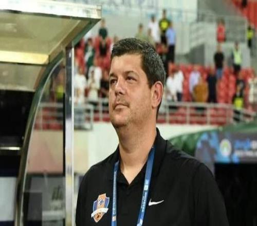 泰山棄將海港當(dāng)成寶，沒轉(zhuǎn)會(huì)費(fèi)海牛不續(xù)約李霄鵬反要降級(jí)隊(duì)主帥