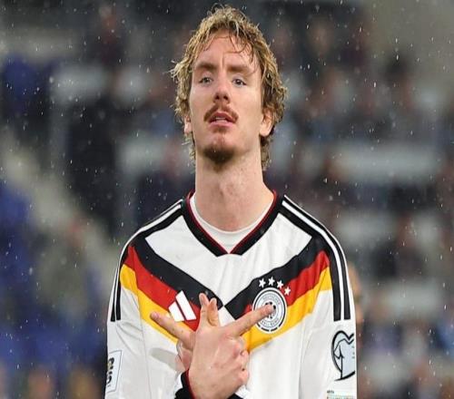 沃爾特馬德：在英超踢球?qū)ξ規(guī)椭艽髣偟郊~卡時確實有壓力