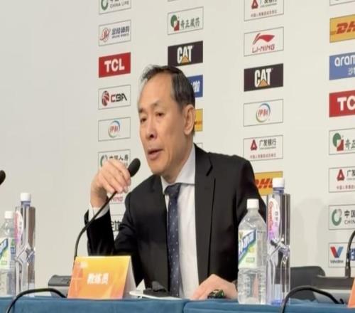 許利民：趙睿缺席是因為有點(diǎn)傷病，輸球的關(guān)鍵在首節防守不佳