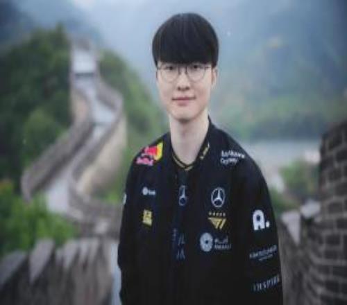 Reddit熱議Faker去年決賽第四局塞拉斯：對(duì)他只是集錦里的一個(gè)鏡頭罷了