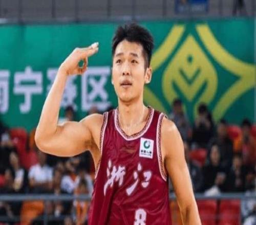 欺負(fù)老實(shí)人浙疆戰(zhàn)洋帥一動(dòng)作被吹技犯，解說這個(gè)動(dòng)作很少吹T