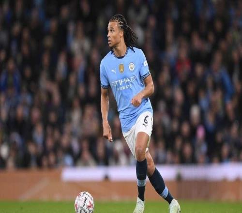 每體：巴薩想簽下阿克必須至少報價(jià)2500萬(wàn)，球隊補強選擇有限