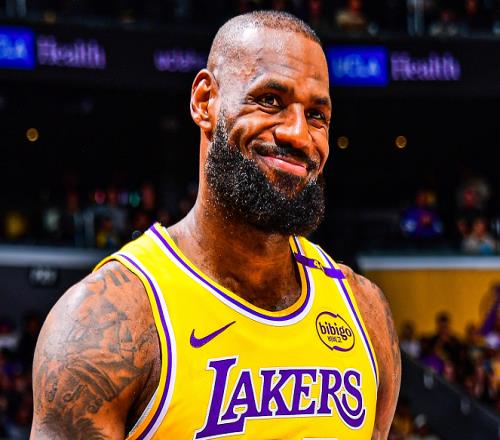 12勝0負！20勝1負！東契奇聯(lián)盟第1，老詹迎來神級里程碑