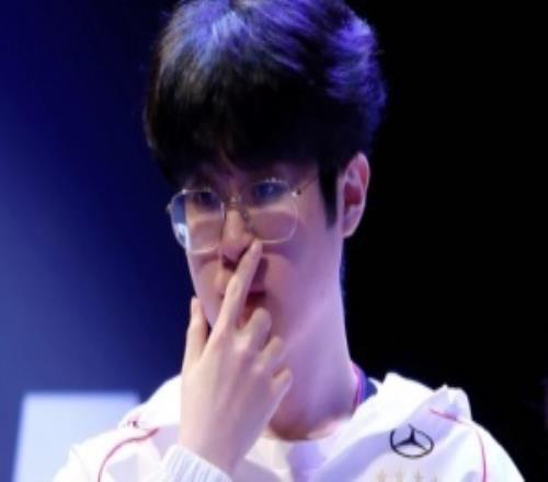 爆料：Zeus疑似拋棄經濟公司企圖回歸，Gumayusi續(xù)約2年疑似1+1