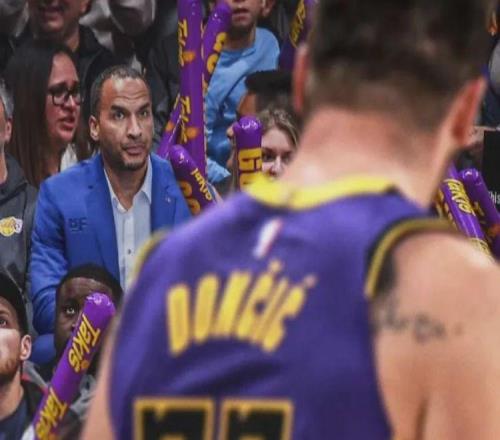 官宣！正式離隊！再見(jiàn)了，湖人第一功臣