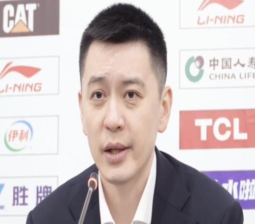 楊鳴：比賽輸了但我非常滿意，全隊12個人都像外援一樣在努力