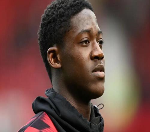 貝巴：梅努的處境真的很艱難，這足以說明足球會多么殘酷