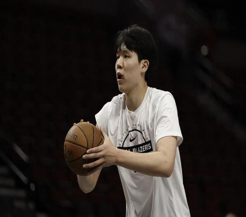 9分5板3助創(chuàng)新高，楊瀚森適配NBA節(jié)奏，實(shí)力回應(yīng)所有質(zhì)疑