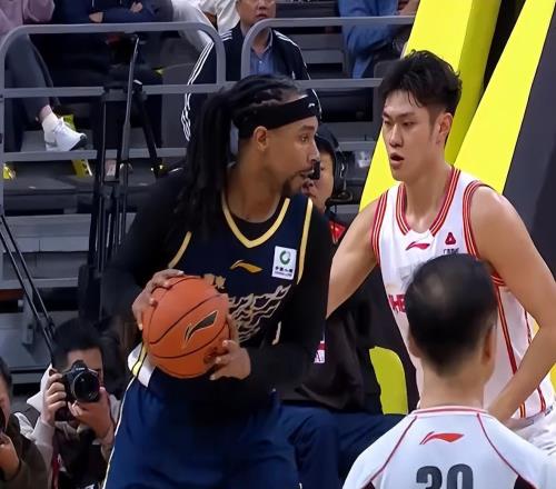 專家怒批CBA解說早晚要出事，把直播搬到菜市場，球迷：嚴(yán)懲宋庭