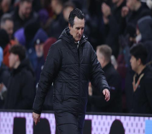 埃梅里采訪被稱“史上最詭異之一”！答非所問(wèn)直接離場(chǎng)看呆解說(shuō)