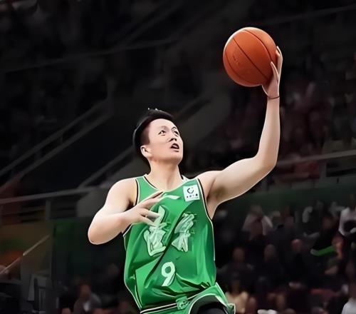 2分，0分！遼寧隊(duì)重磅引援成為了累贅球迷：快送走