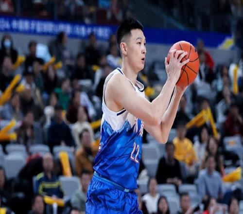 又受傷了！CBA昔日頂級(jí)前鋒成玻璃人，拿到四年大合同