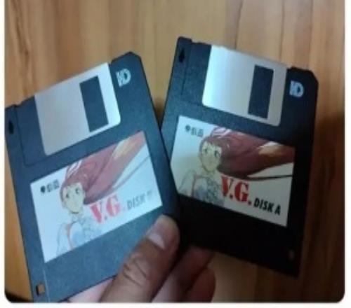 父輩的圣遺物網(wǎng)友在父親遺物翻出"18X格斗游戲"：父親的威嚴(yán)盡失了