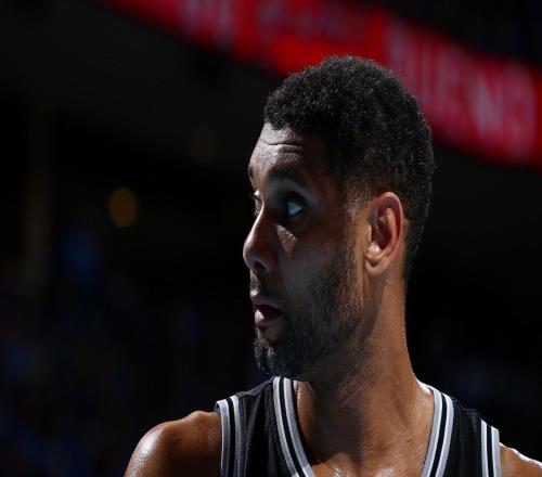 格里芬談歡迎來到NBA時刻：首次和鄧肯交手熱身時我看著他打板