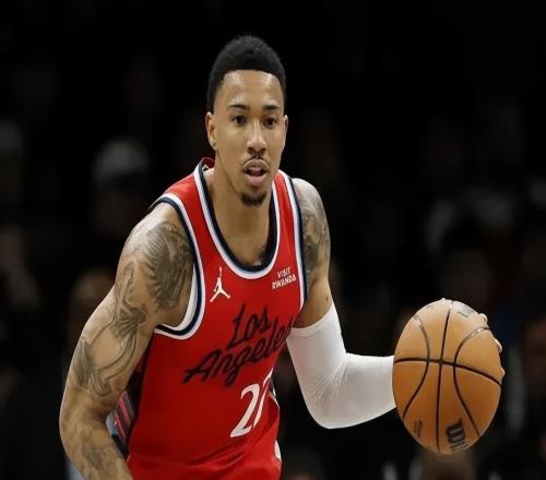 泰倫盧終于開竅！發(fā)布會爆贊年輕球員攻守，后續(xù)多用用擴(kuò)大輪換！