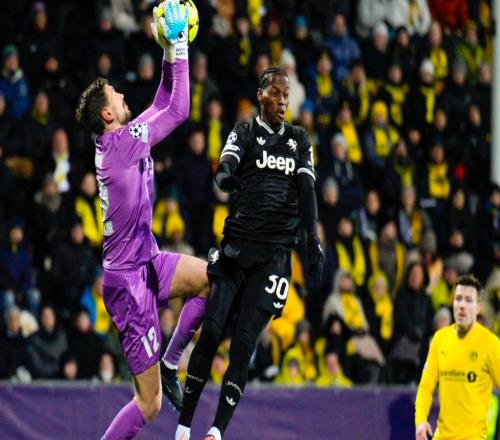 補(bǔ)時(shí)絕殺+神奇逆轉(zhuǎn)！意甲豪強(qiáng)歐冠首勝，斯帕萊蒂神換人