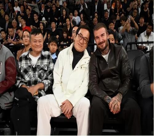 NBA中國賽中斷6年后回歸：阿里“三巨頭”馬云蔡崇信吳泳銘罕見同框！門票炒至5倍VIP票遇冷，姚明奧尼爾成龍加持