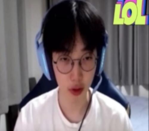 Burdol：在我看來，Zeus應(yīng)該是真正的六邊形戰(zhàn)士里最頂尖的