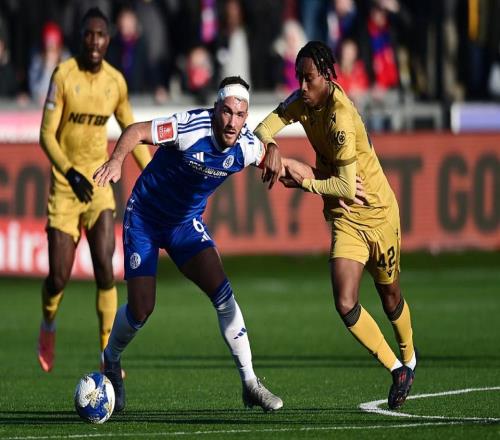 12！足總杯驚天冷門衛(wèi)冕冠軍輸?shù)?級(jí)別魚腩35歲魯尼親弟創(chuàng)奇跡