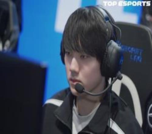 根據目前合同庫信息：JackeyLove、Knight、ON均將在11月18日與隊伍合同到期