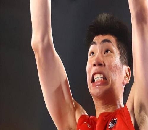 男籃小姚明狂轟9分3板，留洋變扶貧！隊友16分鐘輸23分，真帶不動