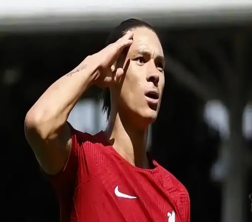 湯普森：斯洛特處于蟄伏期，努涅斯的身體優(yōu)勢(shì)被低估