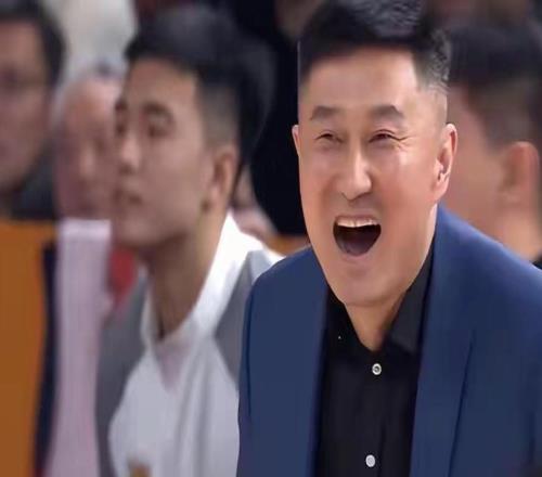 真相大白！遼寧男籃三連敗原因曝光，楊銘也很無奈，杜峰技高一籌