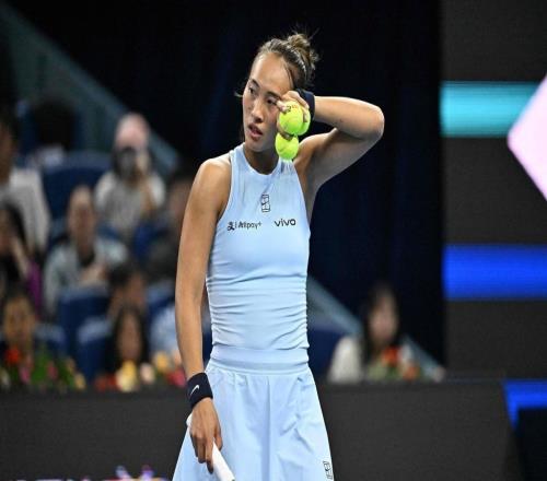 戰(zhàn)至決勝盤無法堅(jiān)持比賽，鄭欽文止步中網(wǎng)第三輪