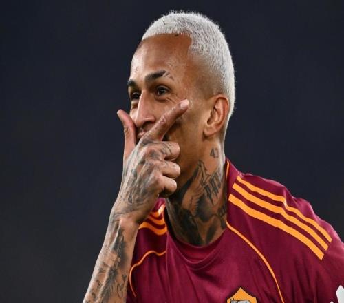 英媒：曼城、熱刺和紐卡在關(guān)注韋斯利，但羅馬并不想出售他