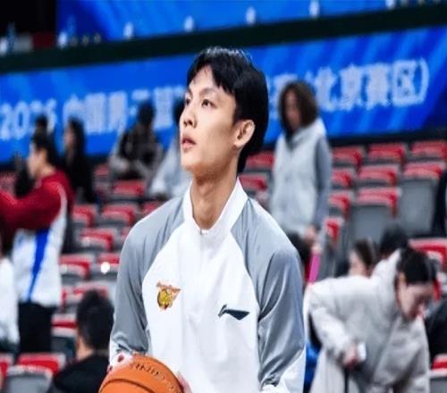 廣東9389北控迎3喜1憂(yōu)！胡明軒回暖，3小將亮眼，沒(méi)徐杰還是不穩