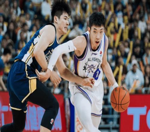 這才是國(guó)手級(jí)控衛(wèi)！戰(zhàn)廣東砍25+7完成致命絕殺，郭士強(qiáng)沒有看錯(cuò)人