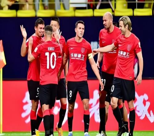 張巖明明網(wǎng)傳已跟遼寧鐵人冬訓(xùn)，為何俱樂(lè)部至今沒(méi)官宣，引發(fā)熱議