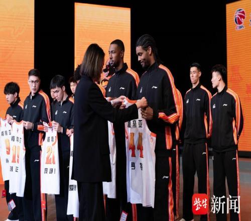 青春無畏，逐夢“爭鳴”，江蘇肯帝亞男籃出征儀式圓滿舉行